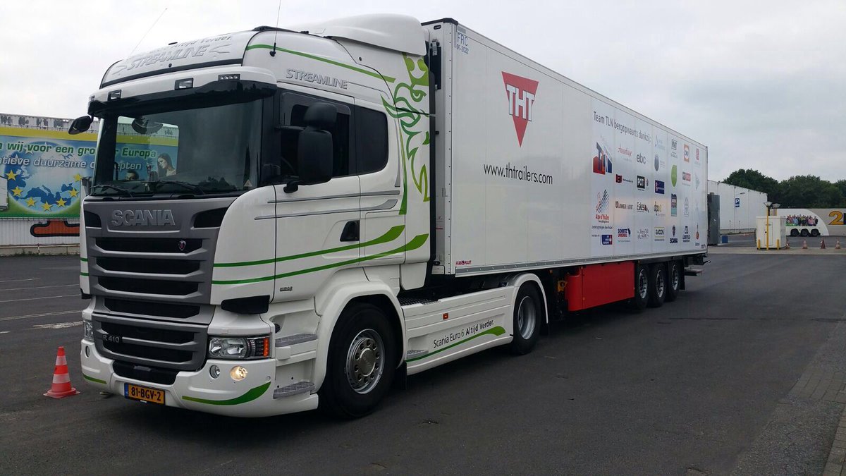 AlbertKort's tweet photo. Sommige momenten moet je pakken. Samen op pad om de sponsor-trailer #teamtln @alpedhuzes op te halen. #qualitytime https://t.co/1jUbtaxttI