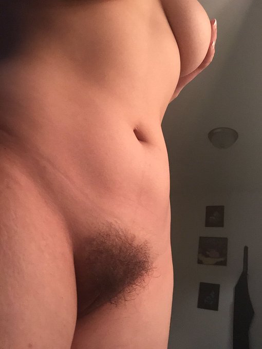 #dailybush #dailyunderboob https://t.co/ka6pu1Yh45<a href="/tag/dailybush"class="tags">#dailybush</a><a href="/tag/dailyunderboob"class="tags">#dailyunderboob</a>