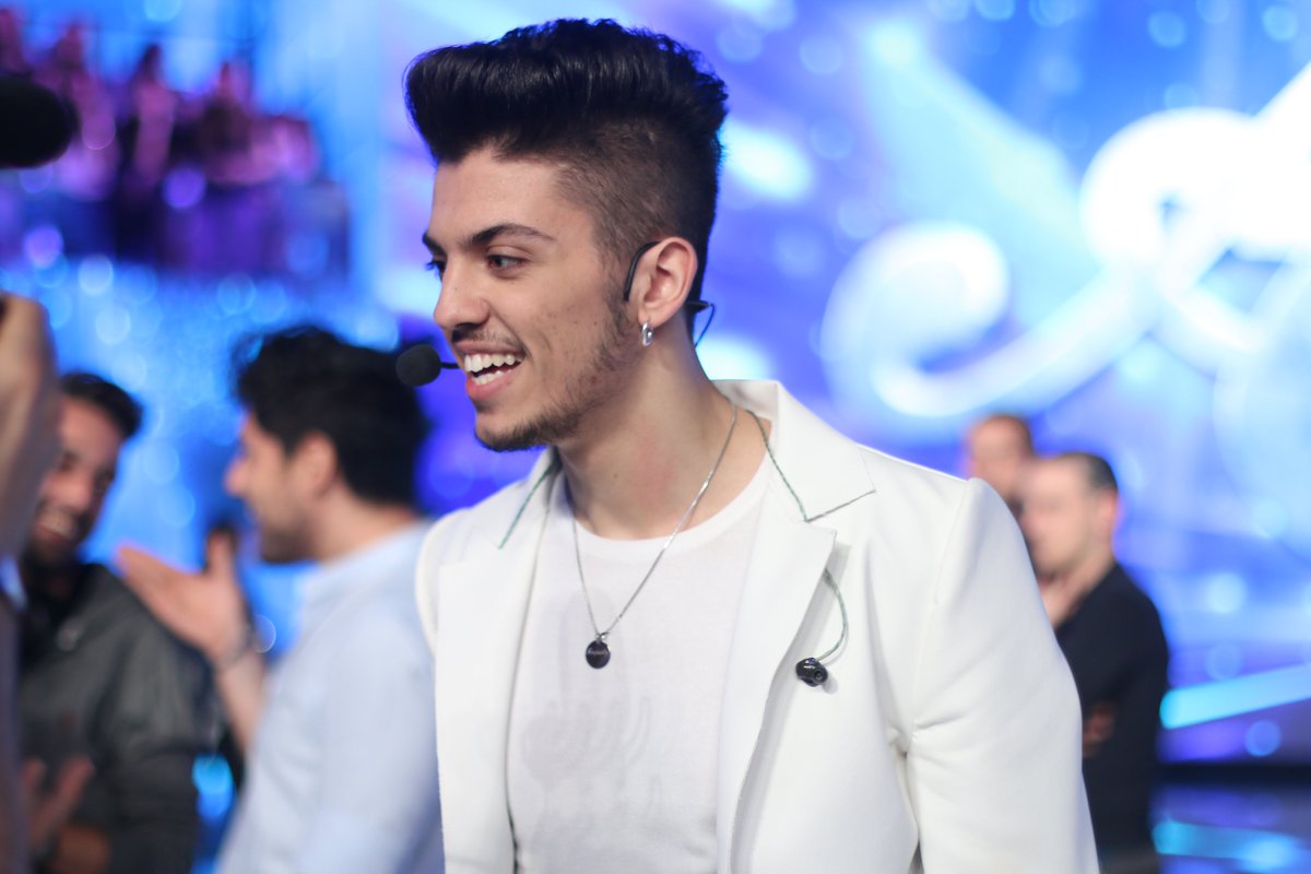 AmiciUfficiale's tweet photo. ❤❤❤❤ Semplicemente GRAZIE di tutto Lele! #Amici15 ❤❤❤❤ https://t.co/2QL6fSB8DZ