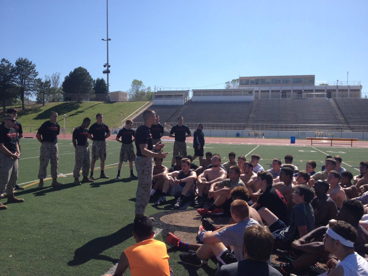 Coach_Limongi's tweet photo. @SSgthuck great working out with the marines yesterday!! See you guys soon https://t.co/Ceo4xlLb7f