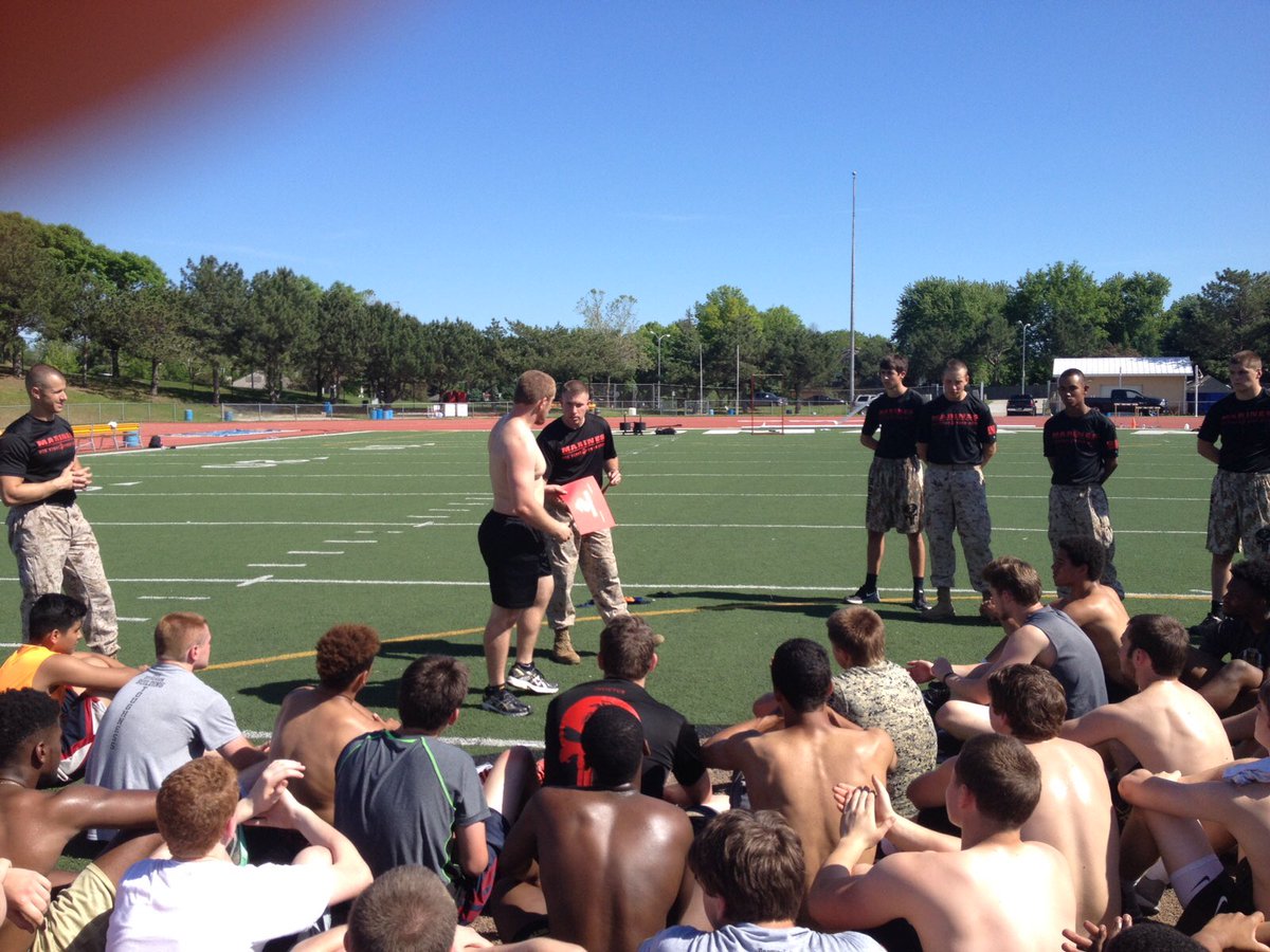 Coach_Limongi's tweet photo. @SSgthuck great working out with the marines yesterday!! See you guys soon https://t.co/Ceo4xlLb7f