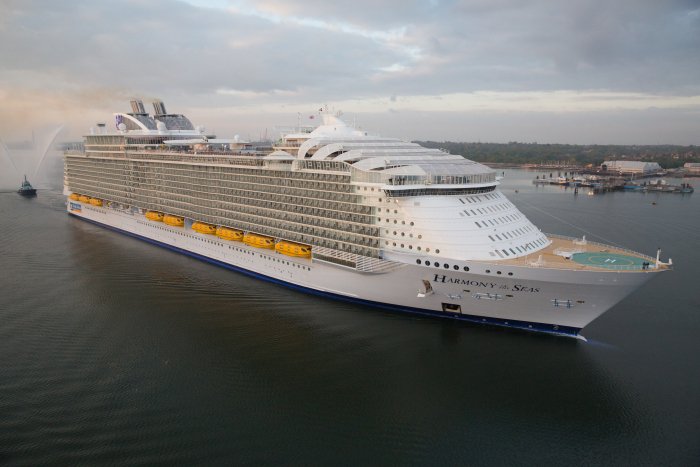 Royal Orders Oasis Five, Two More Ships for Celebrity #Cruise tinyurl.com/gsd7ats