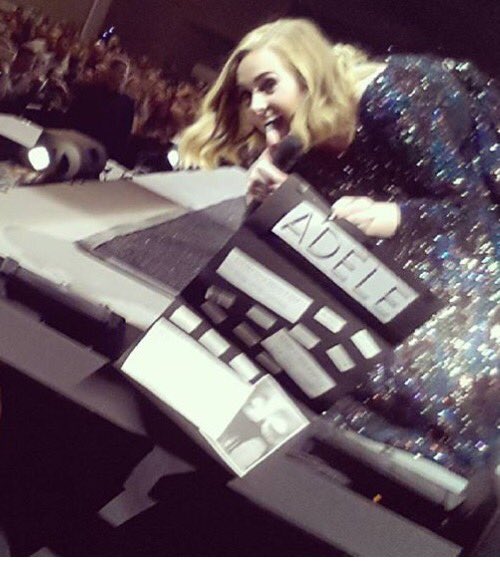 PreMarianela's tweet photo. Intenso muy intenso #AdeleBarcelona2016 https://t.co/m3ci0bDc6C