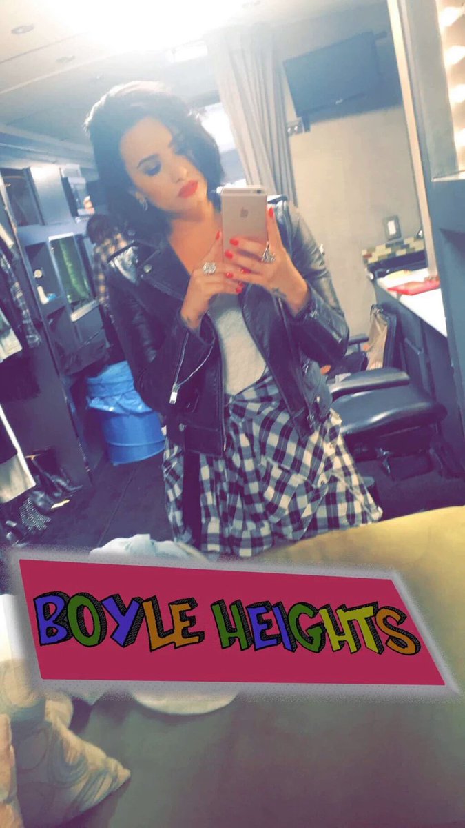DelenaBrazil's tweet photo. Novas atualizações de Demi no Snapchat  (theddlovato)! https://t.co/9TJNJeXEbr