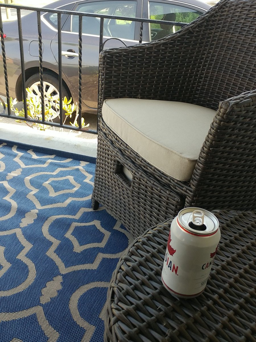 Matt_Terreri's tweet photo. @CMeany_2 porch beers. #dadstuff #getoffmylawn #whitenewbalance https://t.co/0eFrTZQLza