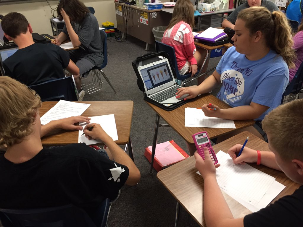 FindingX_Ervin's tweet photo. Ss teaching Ss...ThingLink, notes & homework. #3DVolume #Ervinsdayoff @LakeDenoon https://t.co/ra0S6PEWMk