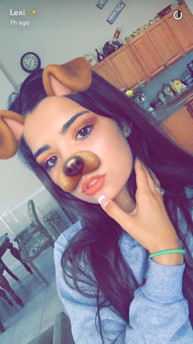 equalityforallx's tweet photo. She's so pretty 😍😍 #wcw https://t.co/kmAHu6IX1O