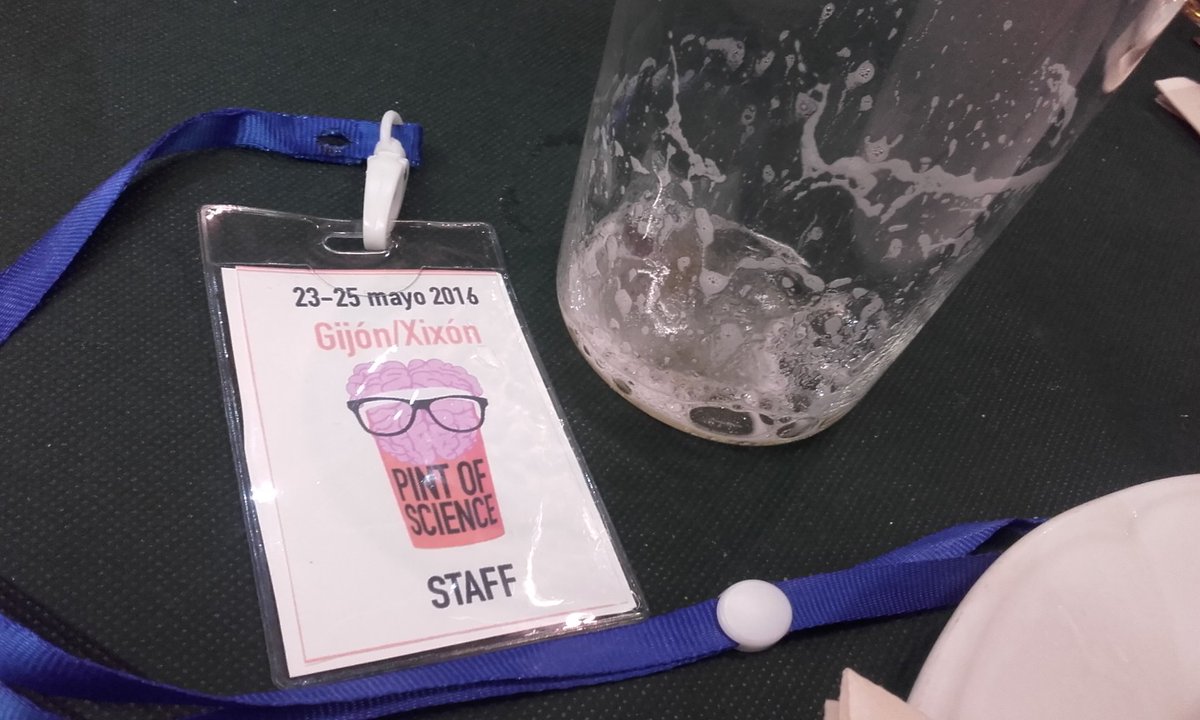 gominolasdpetro's tweet photo. Muchas gracias a todos por la grandísima acogida de @pintofscienceES #pint16 #pint16ast ¡Hasta el año que viene! https://t.co/jkZypAm19c
