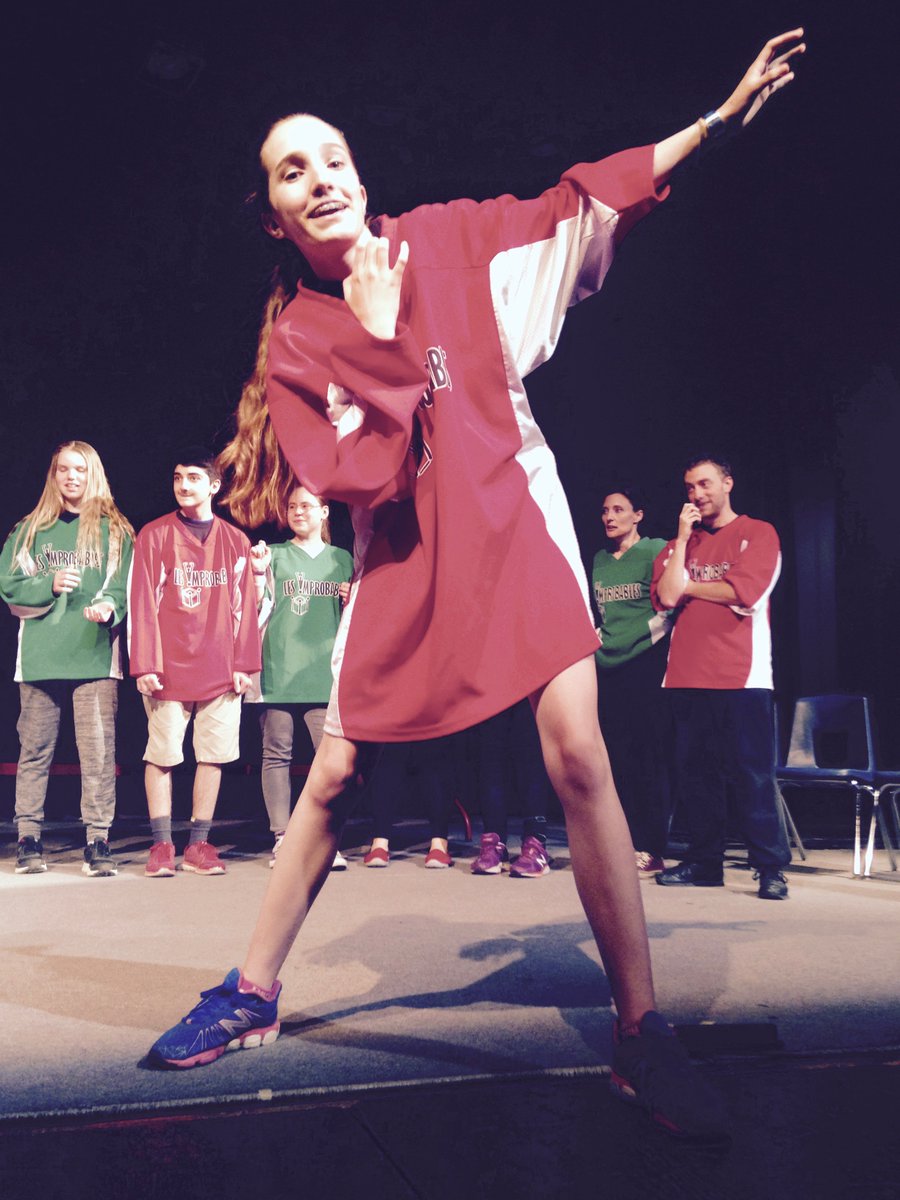 MonsieurBoris's tweet photo. La troupe des @ImprobablesTO invite les élèves de l'élémentaire sur scène pour improviser avec eux ! @CSViamonde https://t.co/sxd6tSeElq
