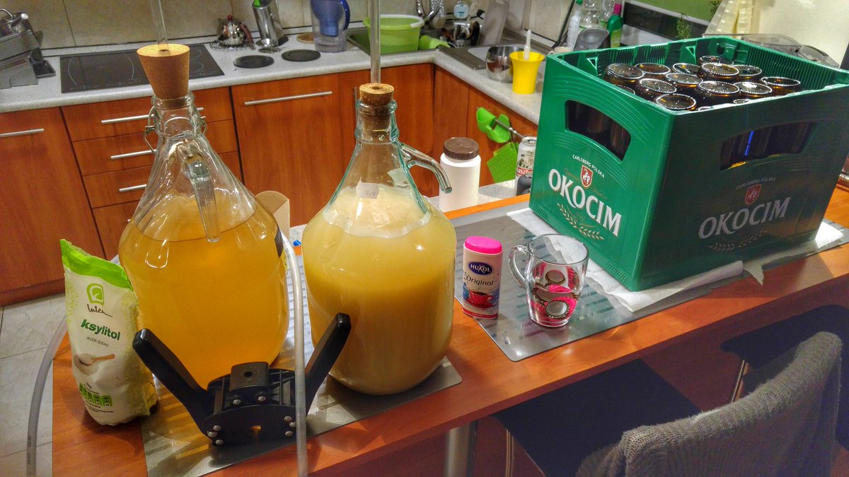 neuroup's tweet photo. Nocne cydru rozlewanie :)) #cydr #cider #alko #alkotwitter @biowin_pl #ciderini @piwo_i_cydr https://t.co/wqpHG1F8BB