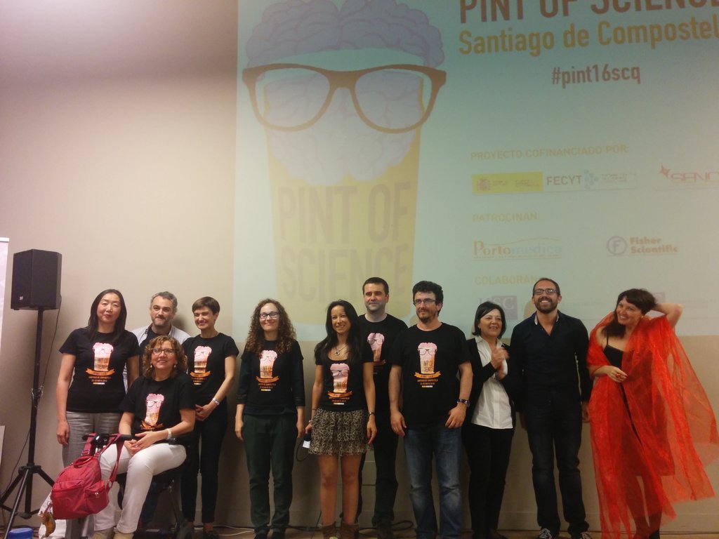 Noelia_LopezA's tweet photo. Foto de #familia de @pintofscience #pintofscience #pint16scq https://t.co/csF22ciHL7
