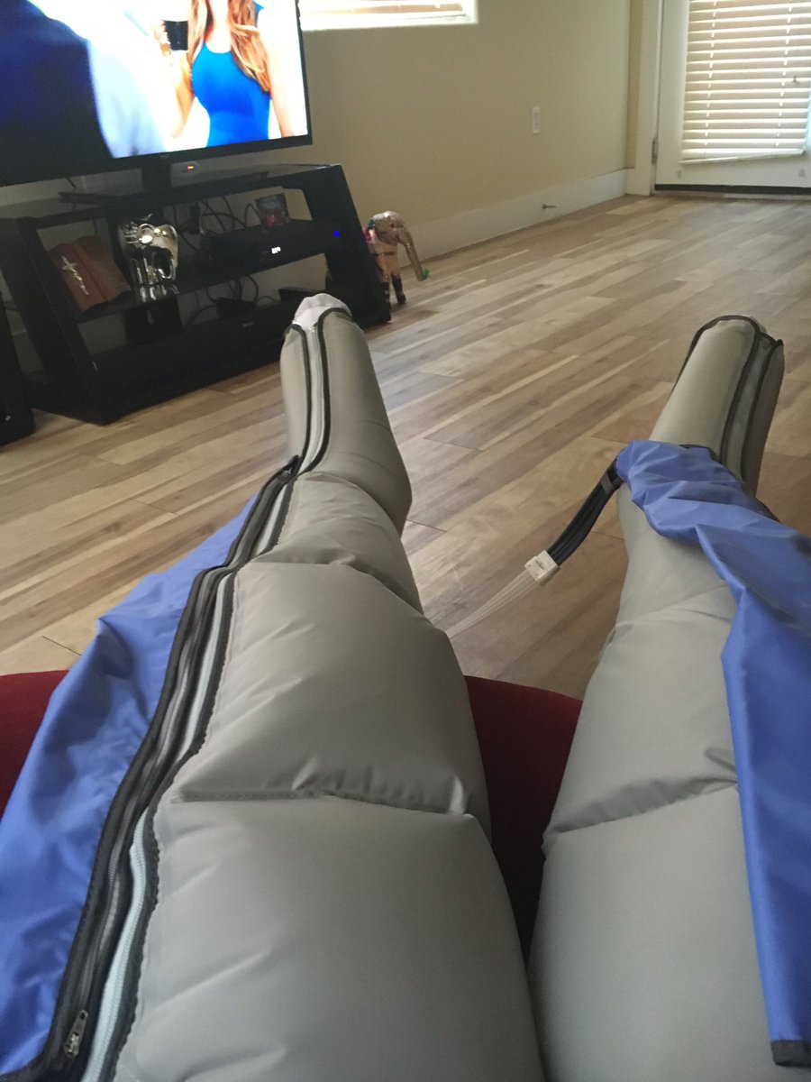 JGidd4's tweet image. Leg treatments... #gym life #legrecovery