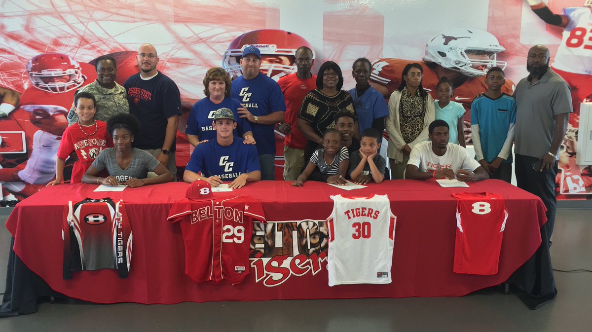 randypittenger's tweet photo. Congrats to Belton Tigers Destiny, Collin, Ruben &amp; Will signing LOI to continue athletics in college. #ILoveBelton https://t.co/GWst0zK1Hc