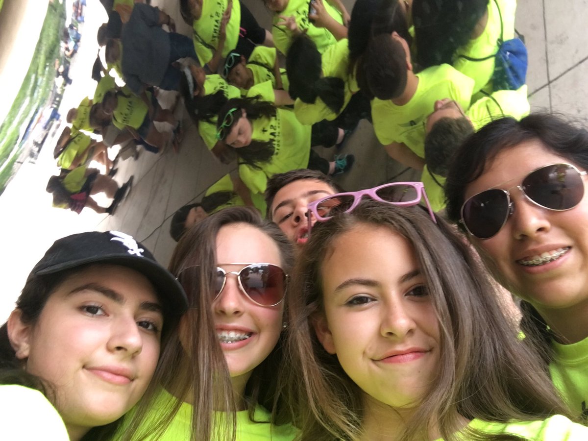 allsaintsnaper's tweet photo. Next stop,@Millennium_Park! #Class2016 #BuellerDay https://t.co/7EzMn1RZT5