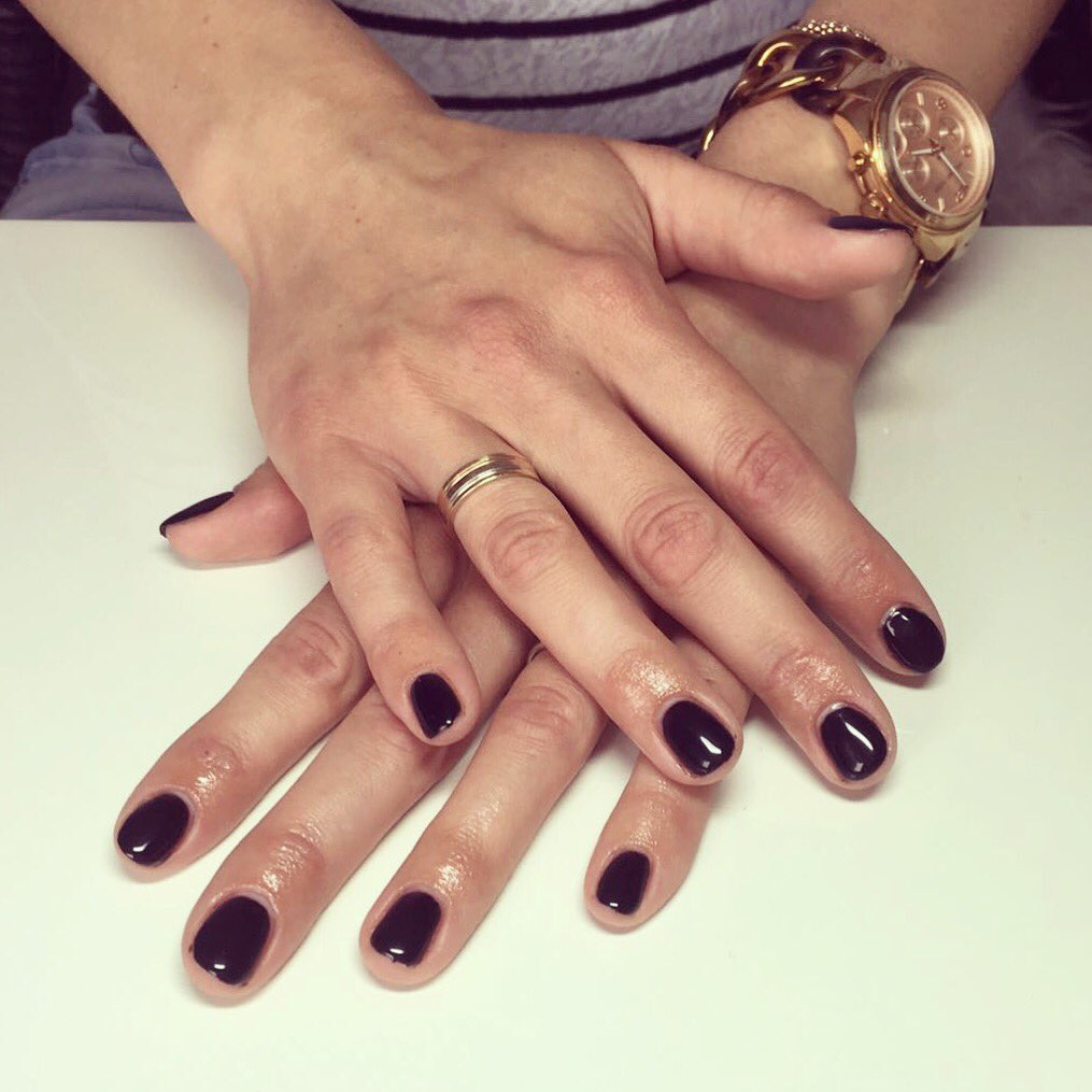 Hands_on_Fleek_'s tweet photo. How I love my customers #handsonfleek #nails #today #customers https://t.co/23D5V4qCR1