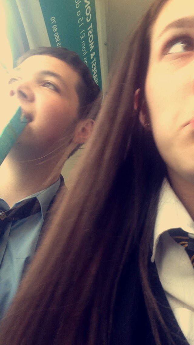 SpIashing's tweet image. i love her to bits