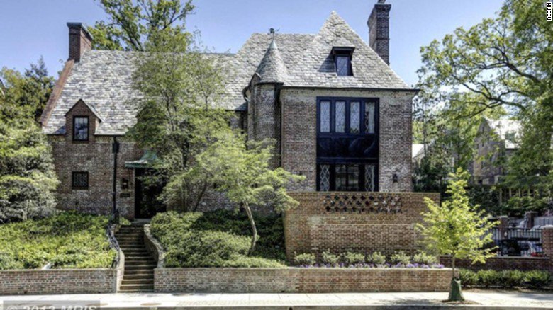 CNN's tweet photo. Here's a look at the Obamas' post-presidential pad in Washington https://t.co/vGBb8UG9do https://t.co/EK8qTytRUG