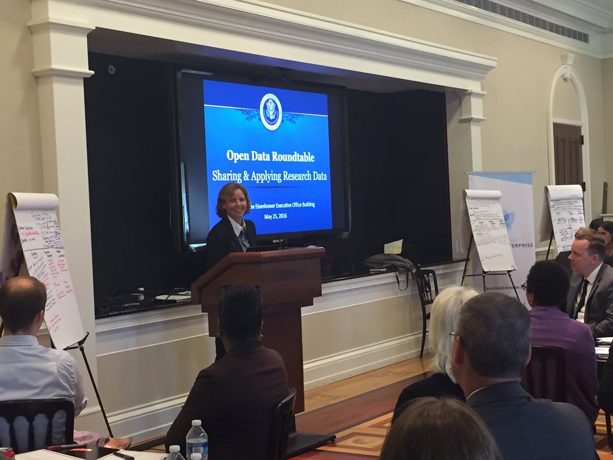 khoney's tweet image. #OpenData w/ @USCTO @whitehouseostp #DataScienceIsTeamSport #Interdisciplinary #Innovation #ChiefScienceOfficer K-12