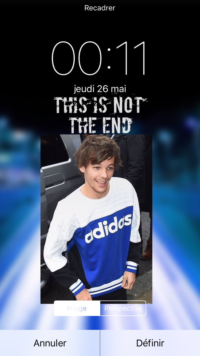 waxynss's tweet photo. New lockscreen and how it's look, #LouisTomlinson #onedirection #1dlockscreen https://t.co/NnMaeEp3Ys