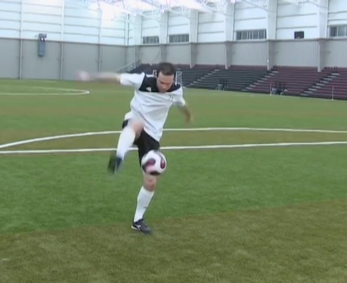 soccermastery's tweet photo. How to do the around the world soccer trick https://t.co/aYl81KHiI4 #soccertrick #soccertricks @SoccerShares https://t.co/LVarEUi9tb