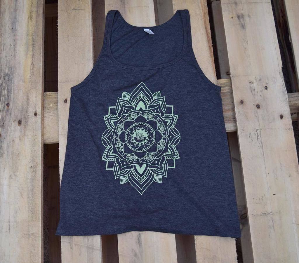 apoyalodeaqui's tweet photo. Mandala collection perfecta para estos calores ☀️ #positivemusa #mandala #tank #onlineshop
#apoyalodeaqui #brandsof… https://t.co/YdXME1aUzm