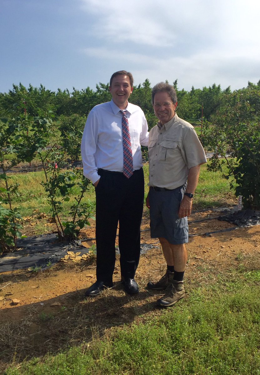 Pleasure to meet with Dr. John Clark at the Fruit Research Station in Clarksville. <a href="/fruitveg_uaex/">Amanda McWhirt</a> #arleg