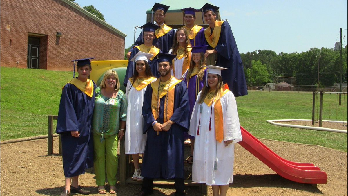 MelanieTPerry's tweet photo. My second grade class is graduating!   So proud and love each one of them! @MorelandES @CowetaSchools https://t.co/3hDyBbcJSK