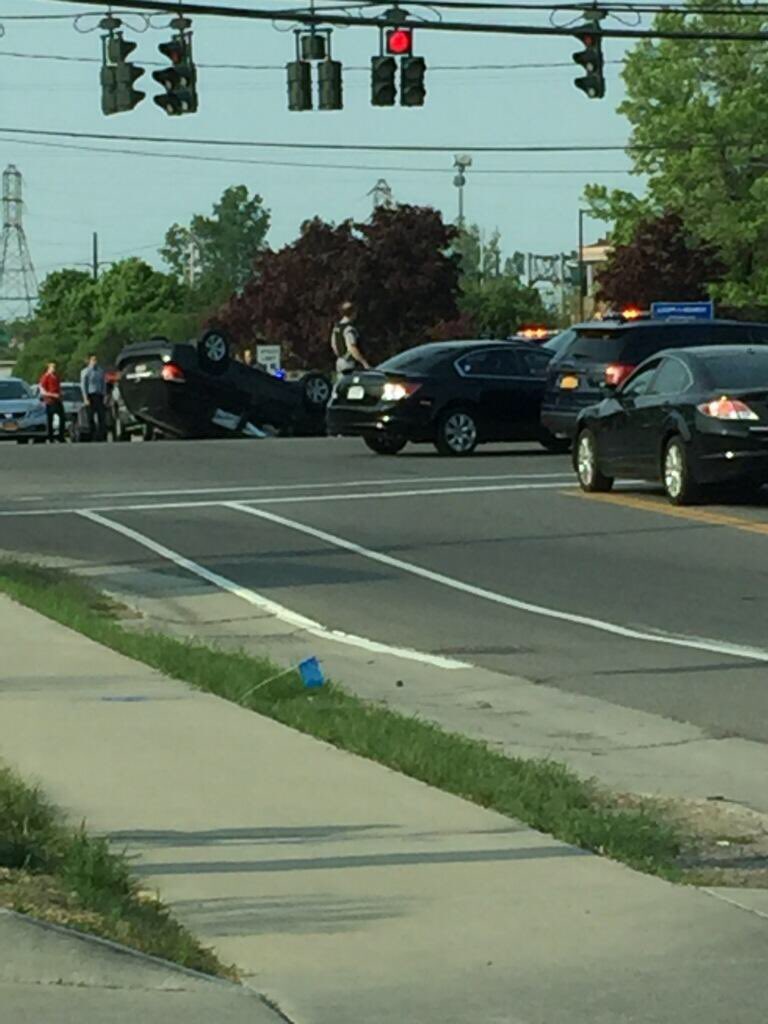 Police responding to this car accident at Maple and Sweet Home in Amherst WGRZ Scoopnest