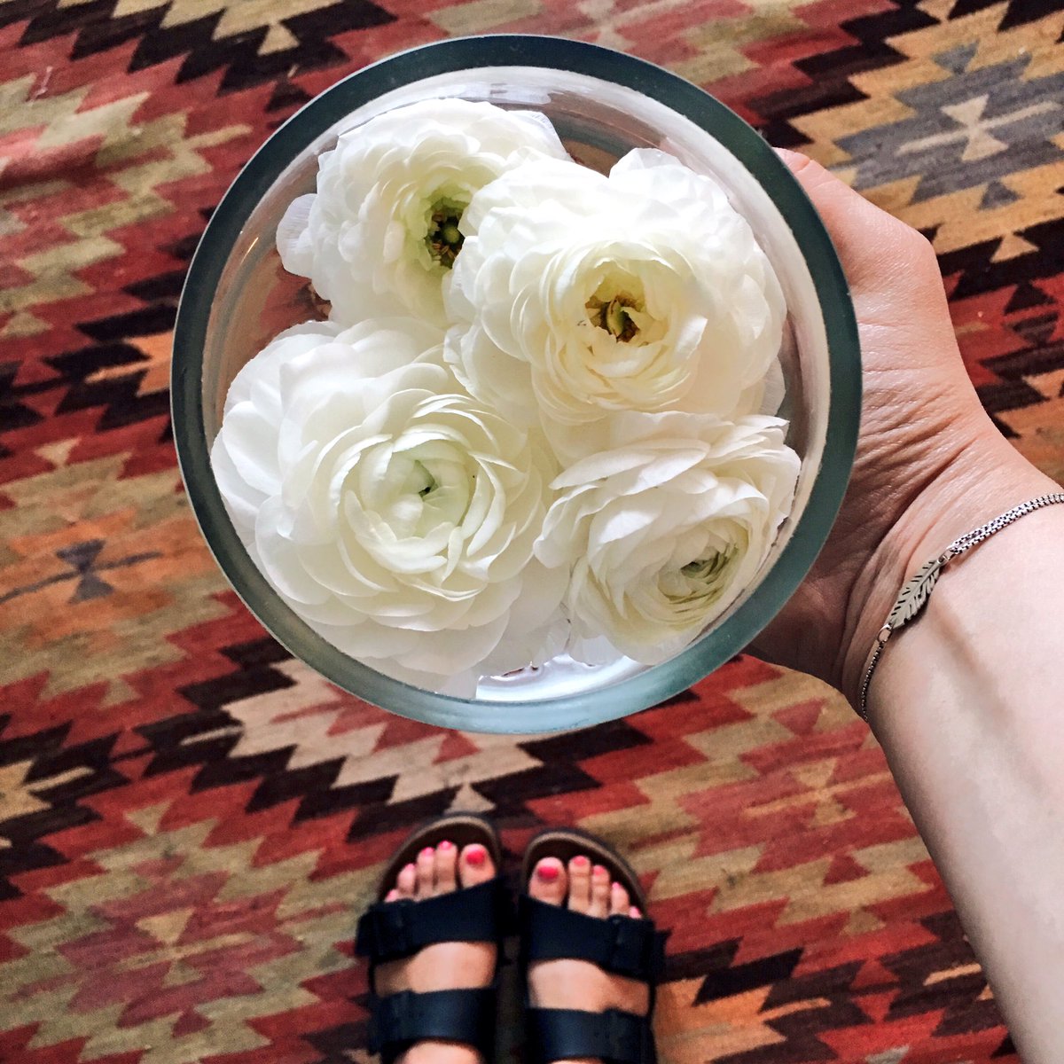 therachelthings's tweet photo. today was a nice reminder that summer is well on its way. #happytuesday #truevinestudio https://t.co/T7cTLn6Xm2