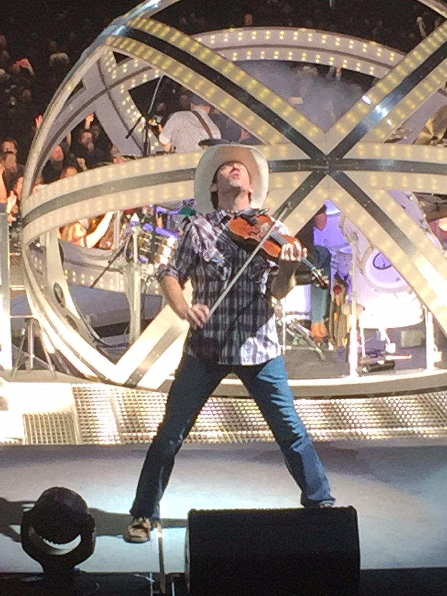 GBbeliever4life's tweet photo. @JMFiddle JIMMY!JIMMY!! JIMMY!! seriously love these from #GarthinDallas!!!! Can't wait for #GARTHinSANANTONIO πβ€οΈ https://t.co/3zwzq88TPj
