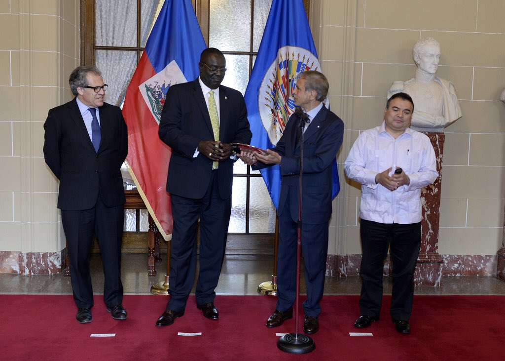 missionhaitioas's tweet photo. Adieux officiels au représentant permanent d'Haïti à l'OEA, Amb. Bocchit Edmond. / Official Farewell to Amb Edmond. https://t.co/lGXzjUrHZX