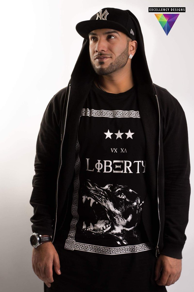 iloveexcellency's tweet photo. #ExcellencyDesigns #photography #photo #model #modeling #photoshoot #allblackeverythin #snapback #Blackburn #Preston https://t.co/tseRfowMMd