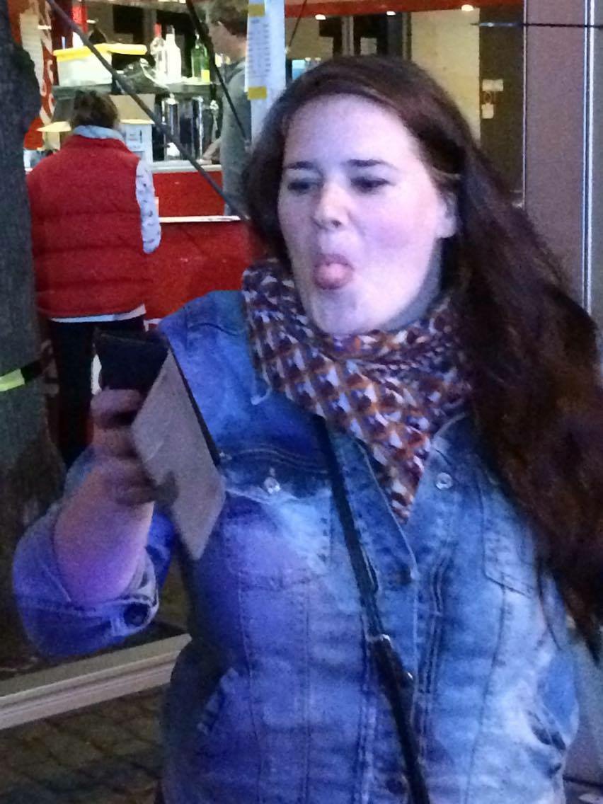 Apje apje apje, Miek heeft zin in een mannelijk...