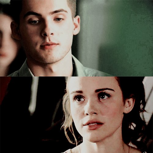 D_SharmanFans's tweet photo. Soy la unica que les parecen adorables juntos? 
Theo y Lydia :)
#Thydia https://t.co/UcOq1UURLj