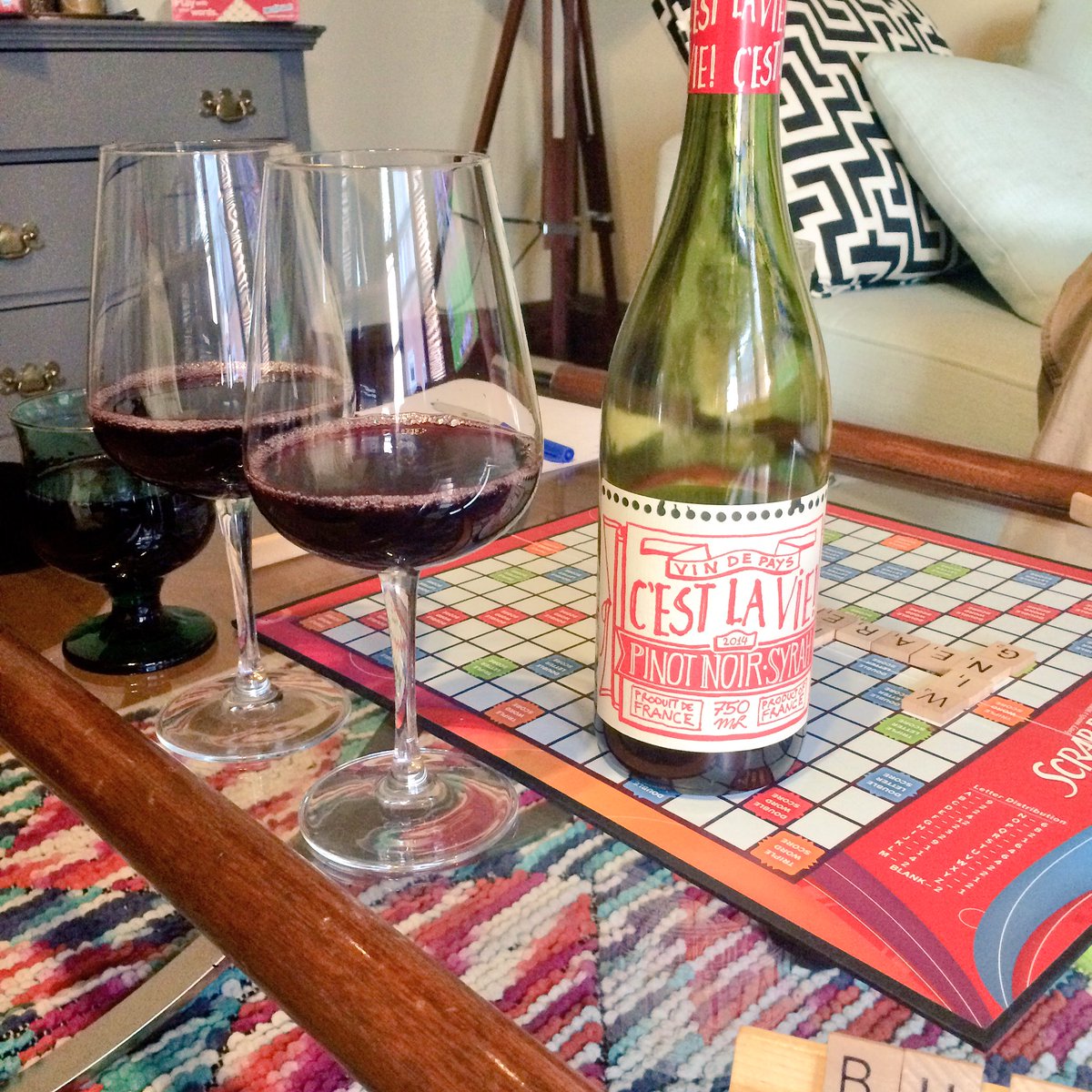 carolynhalinda's tweet photo. Happy #NationalWineDay y'all ๐ท#scrabble #humpdayhappiness #behappy #unwind #drinkingtherapy https://t.co/hAfdlA8Nk2