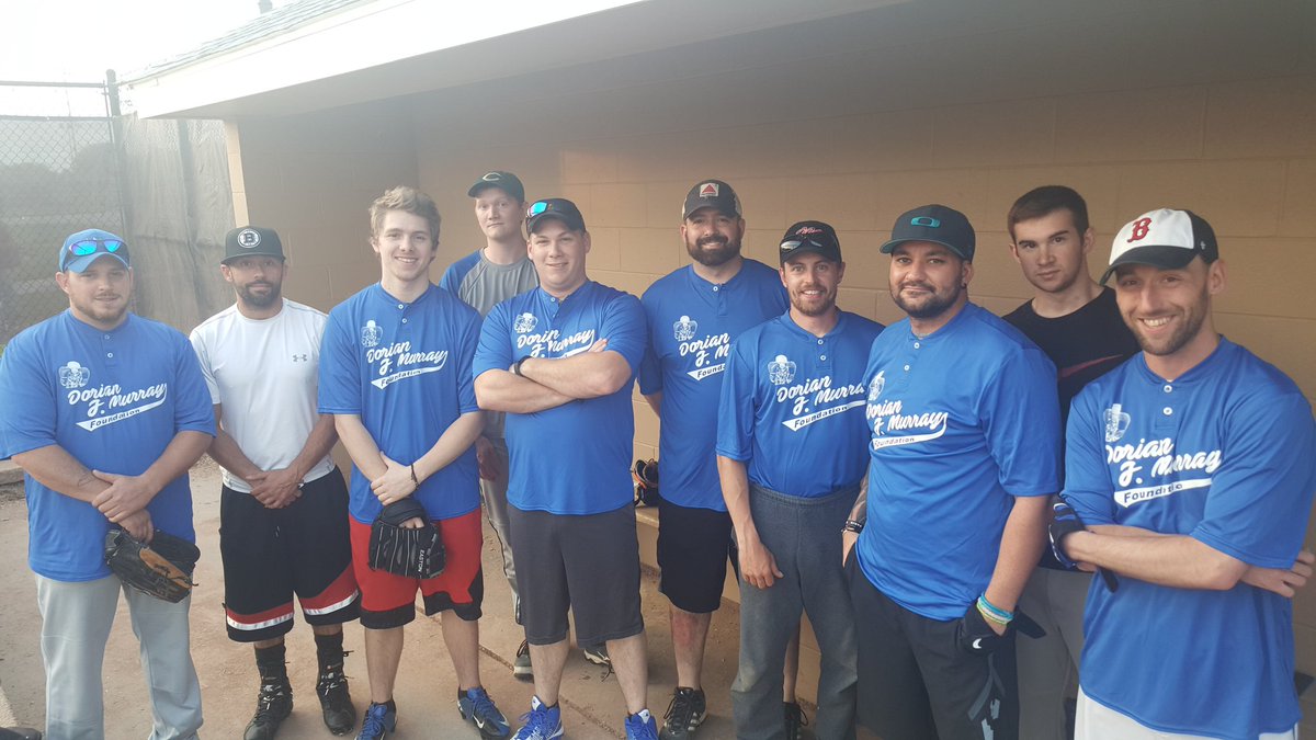 Dstrong_DJMF's tweet photo. First game for the #dorianjmurrayfoundation softball team! #gameon https://t.co/epFoTD26En
