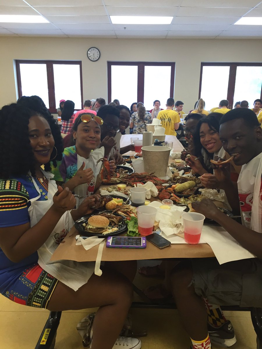 hcpss_hahs's tweet photo. #ClassNight2016 https://t.co/bPgACW13lr