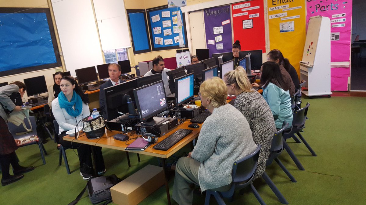 melbryceland's tweet photo. Fantastic turn out for #tekkiebrekkie twitter session. #gpsictlearning  @annbasel 
#professionaldiscussions https://t.co/GWWFIm8Flj