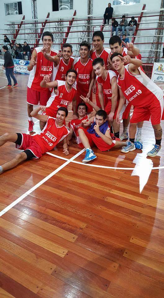 Los U17 no se quisieron quedar atras y tambien salieron campeones del Asociativo. Felicidades chicos a seguir asi!!!