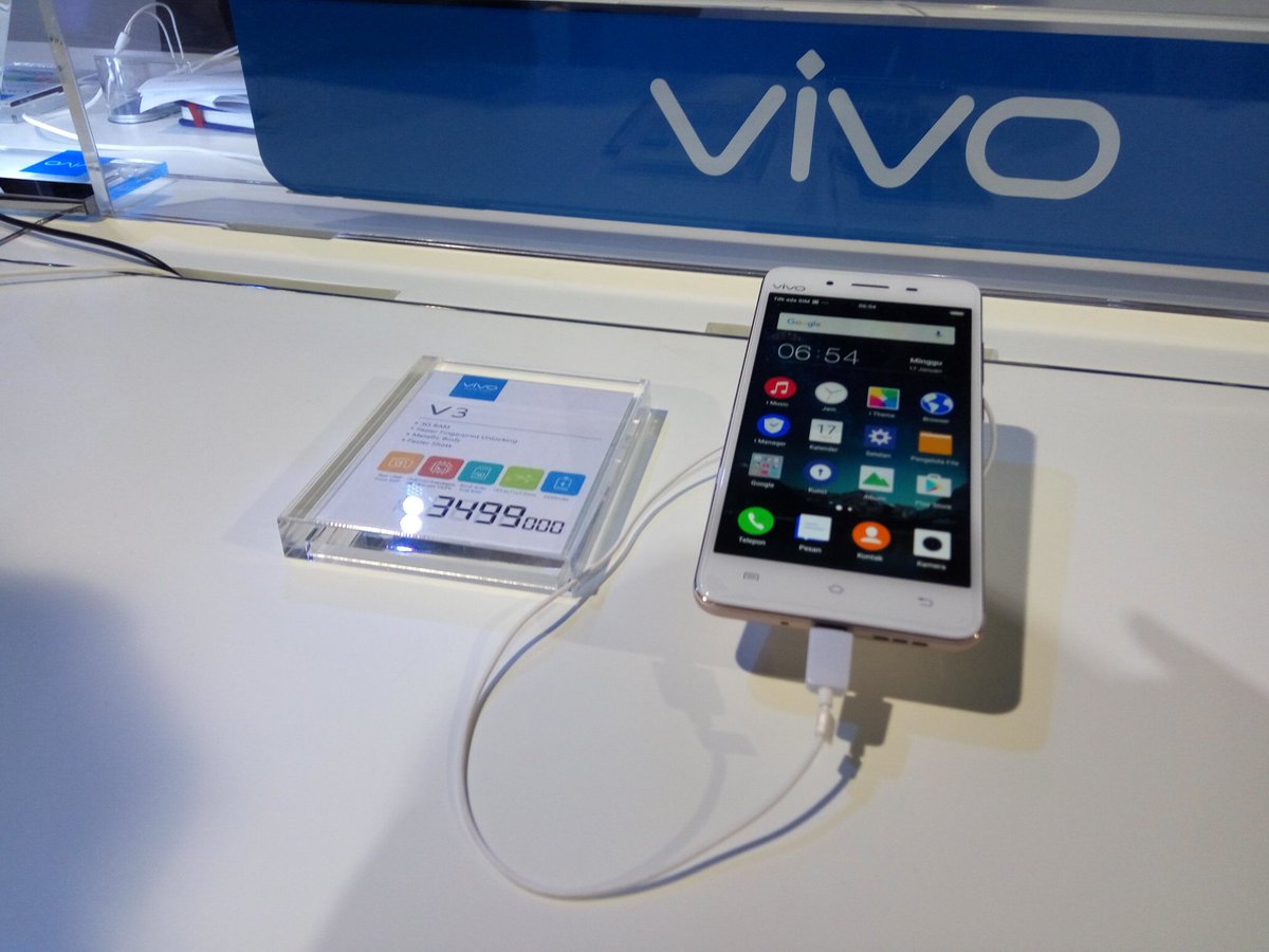 detikinet's tweet photo. Smartphone Vivo V3 dibandrol harga Rp 3.499.000 dan Rp 4. 999.000 untuk V3 Max #VivoV3Max https://t.co/xQ6QVXNnIs