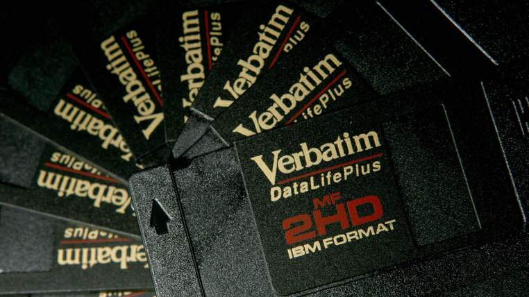 jasonshill's tweet photo. US Nukes And Missiles Controlled By Floppy Disks - legacy IT ... amazing https://t.co/vVgXEUfSz4 https://t.co/Q2sil3rXet