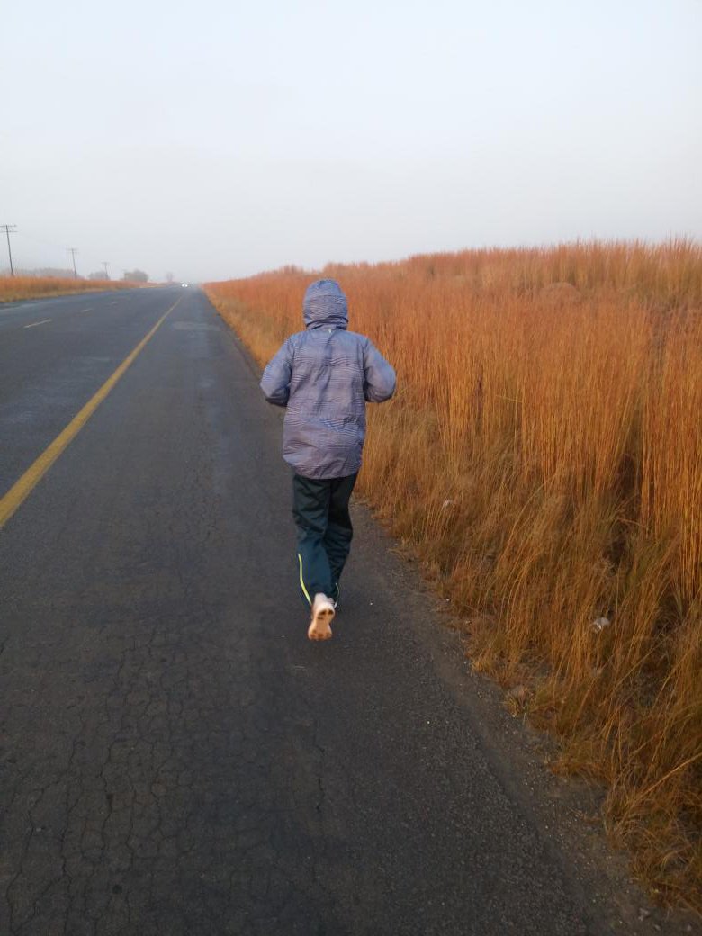 5km in this beautiful crisp morning of Day 7 . Go Thumelo Go !! <a href="/Hazel_Moller/">Hazel Moller</a> #Ten10 <a href="/TheReporter00/">The Reporter</a>