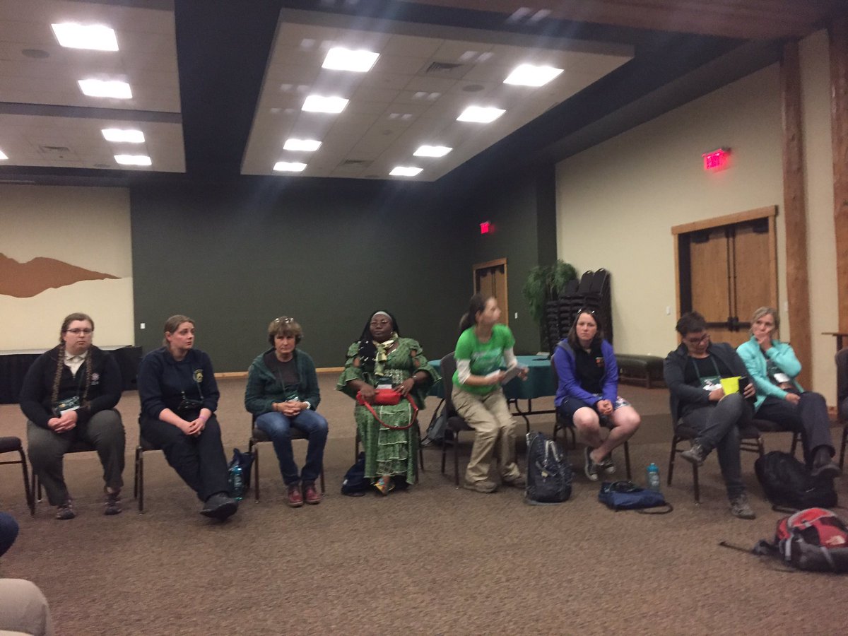 Grace8Jasper2's tweet photo. More women Rangers at the Women Ranger's meeting. https://t.co/SkT6TA2O3e