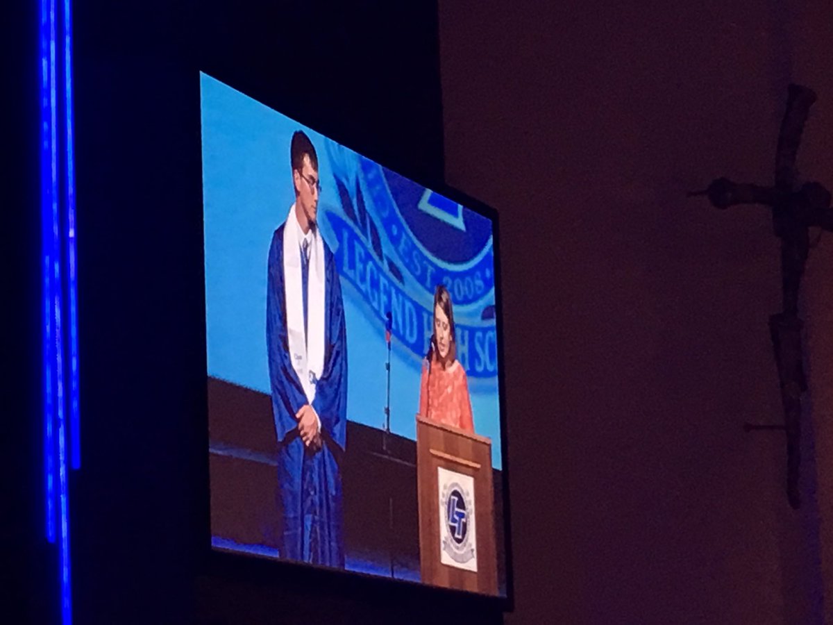 LegendTitans's tweet photo. Congratulations to Daniel Hersey on receiving the Senior English SOY Award.  #seniorhonorsconvocation #LTgreatness https://t.co/YerTpgEu3h