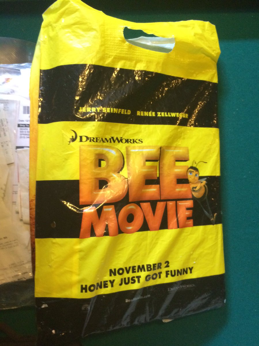 I was catsitting at a neighbors house and a flash of yellow caught my eye

lo and behold

vintage merch