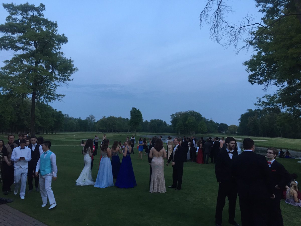 SCClassOf16's tweet photo. Gorgeous night for #SCProm2016 https://t.co/FXH6gh1XtL