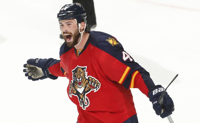 Canucks's tweet photo. TRADE ALERT - #Canucks acquire Erik Gudbranson and 2016 fifth round pick...

RELEASE → https://t.co/Mi3mb1JETz https://t.co/MYw8I4Er5r