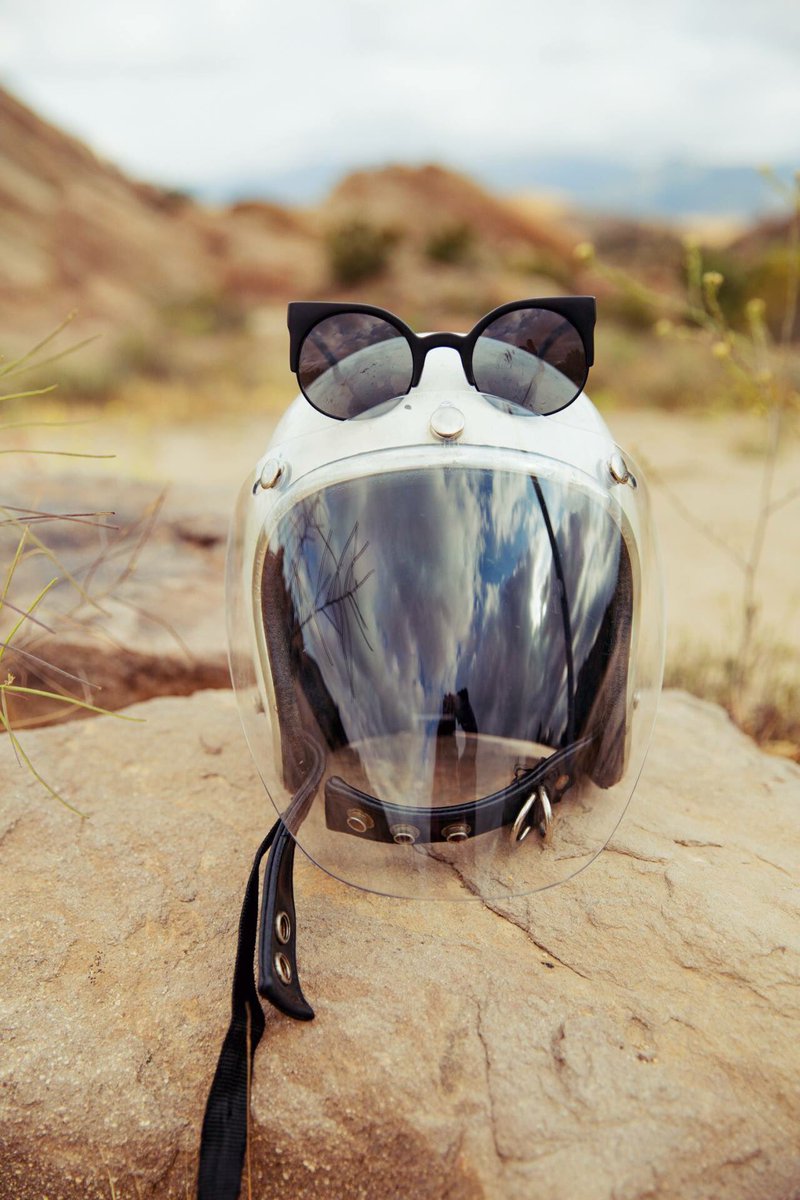 Siempre estamos preparadas sin importar el clima. #VansGirls 📷: <a href="/_GenevieveDavis/">Genevieve Davis</a>