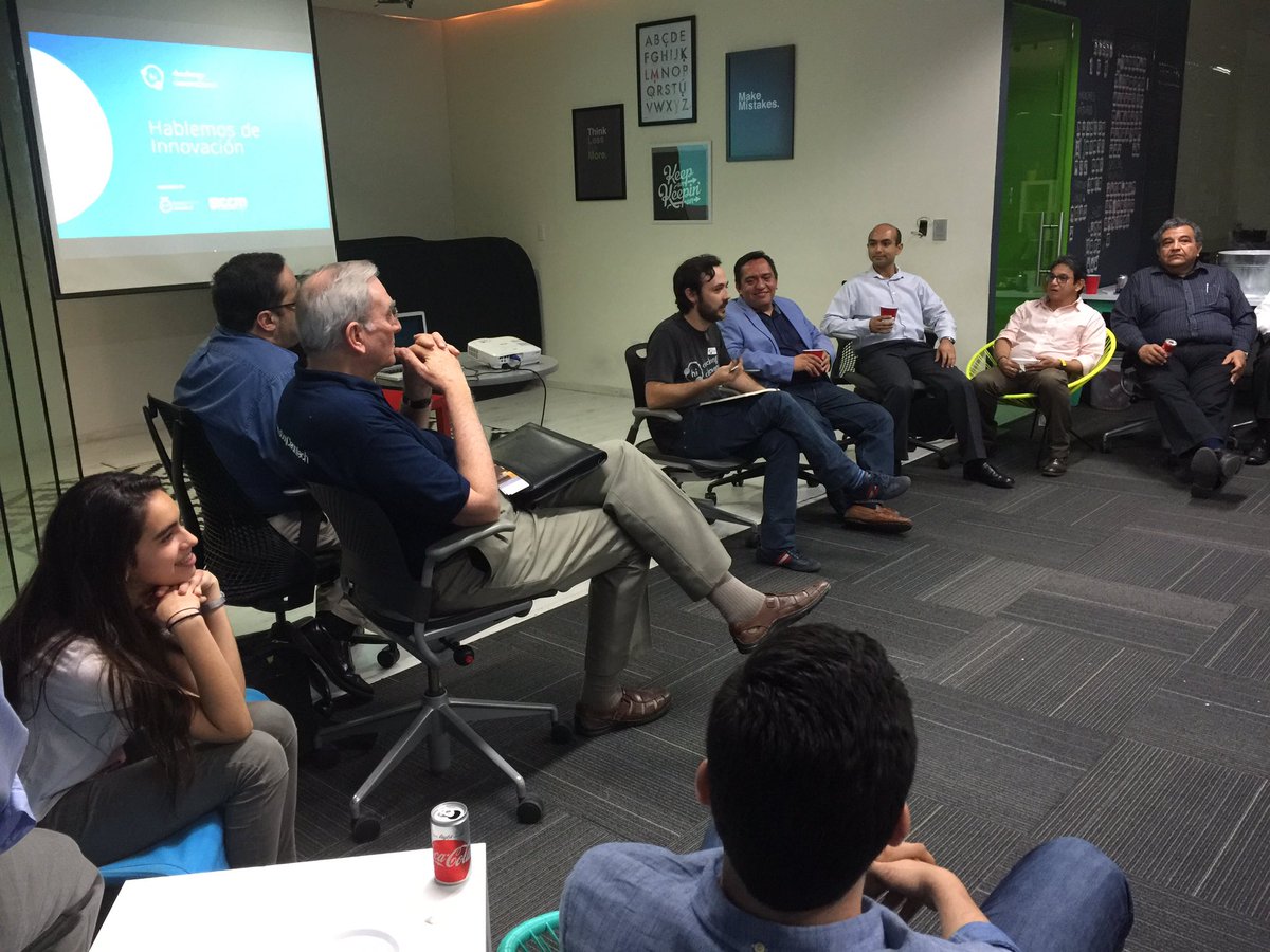 miguelbtrevino's tweet photo. Con @crespofederico en meet up de innovación. @DisruptiveAngel https://t.co/CLdE1aYywA