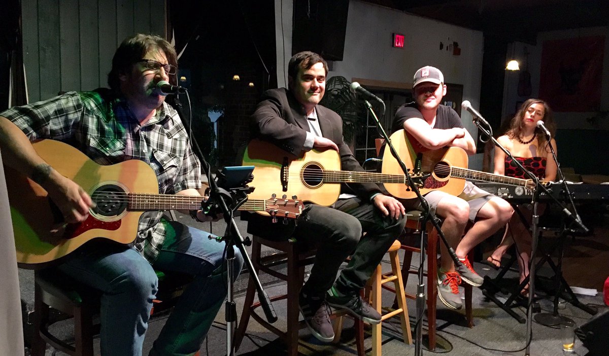 KrisBergsnes's tweet image. @BandwagonRed Rockin it!